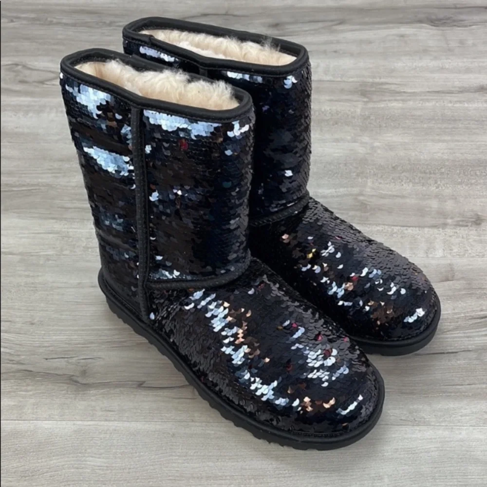 🍁 UGG 🍁 CLASSIC SHORT SEQUIN BLACK BOOTS - Picture 2 of 15